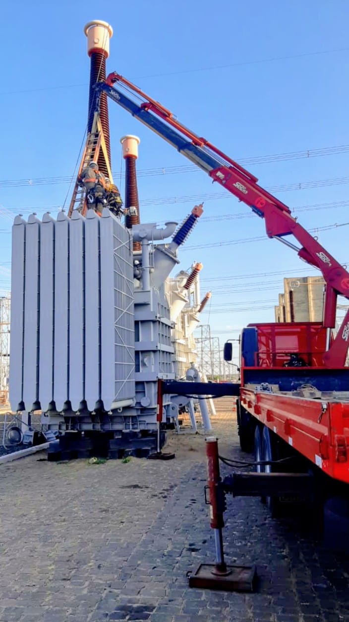 Fotos Qvedo Locação de Munck Foto 09