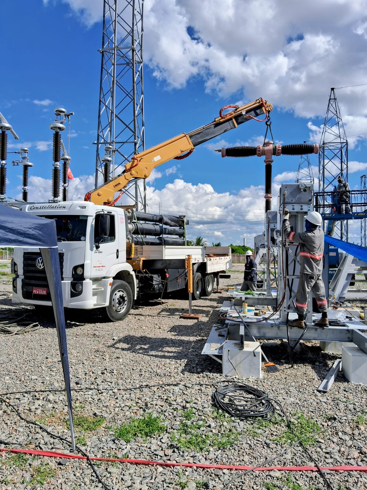 Fotos Qvedo Locação de Munck Foto 16