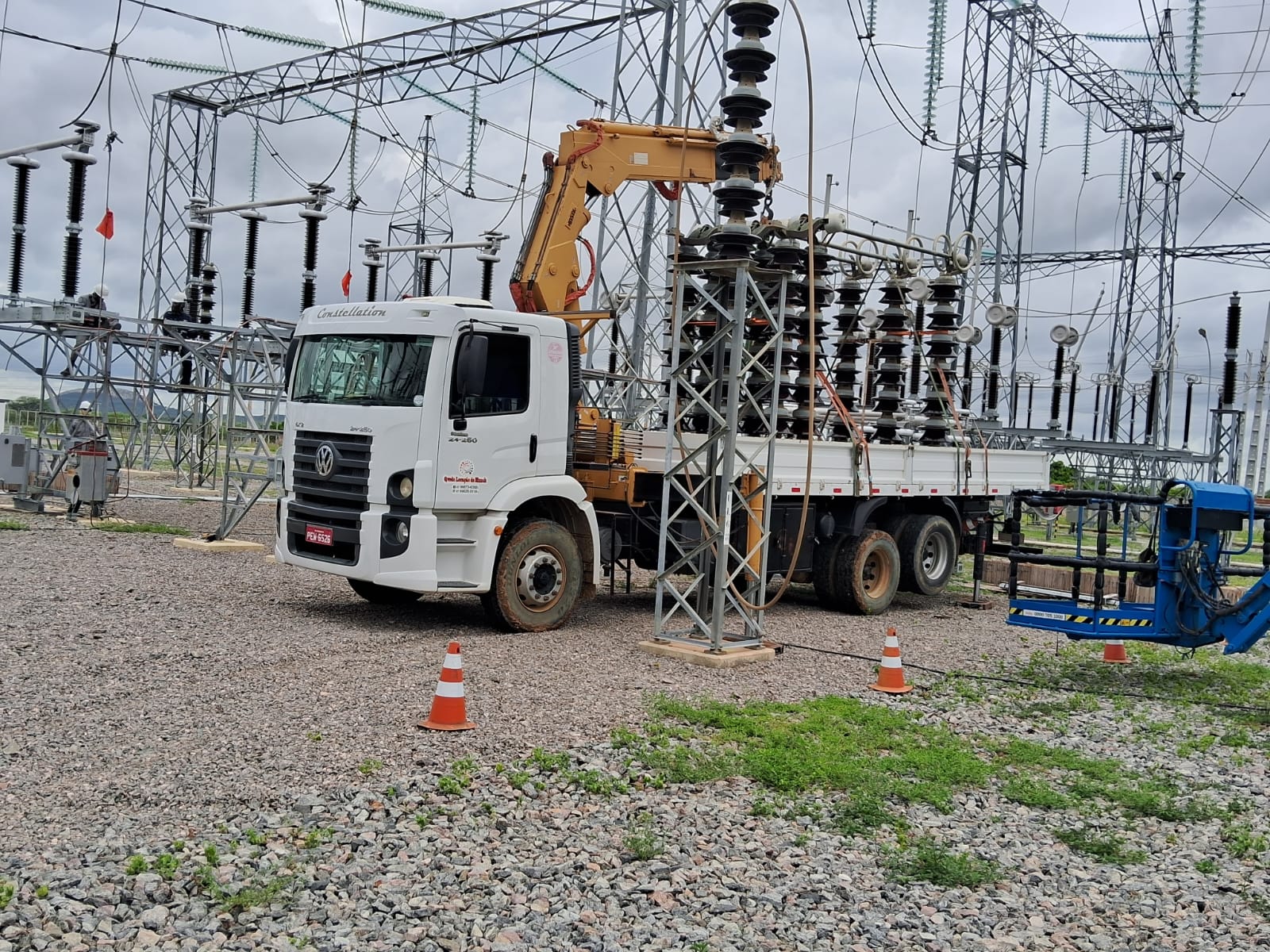 Fotos Qvedo Locação de Munck Foto 17